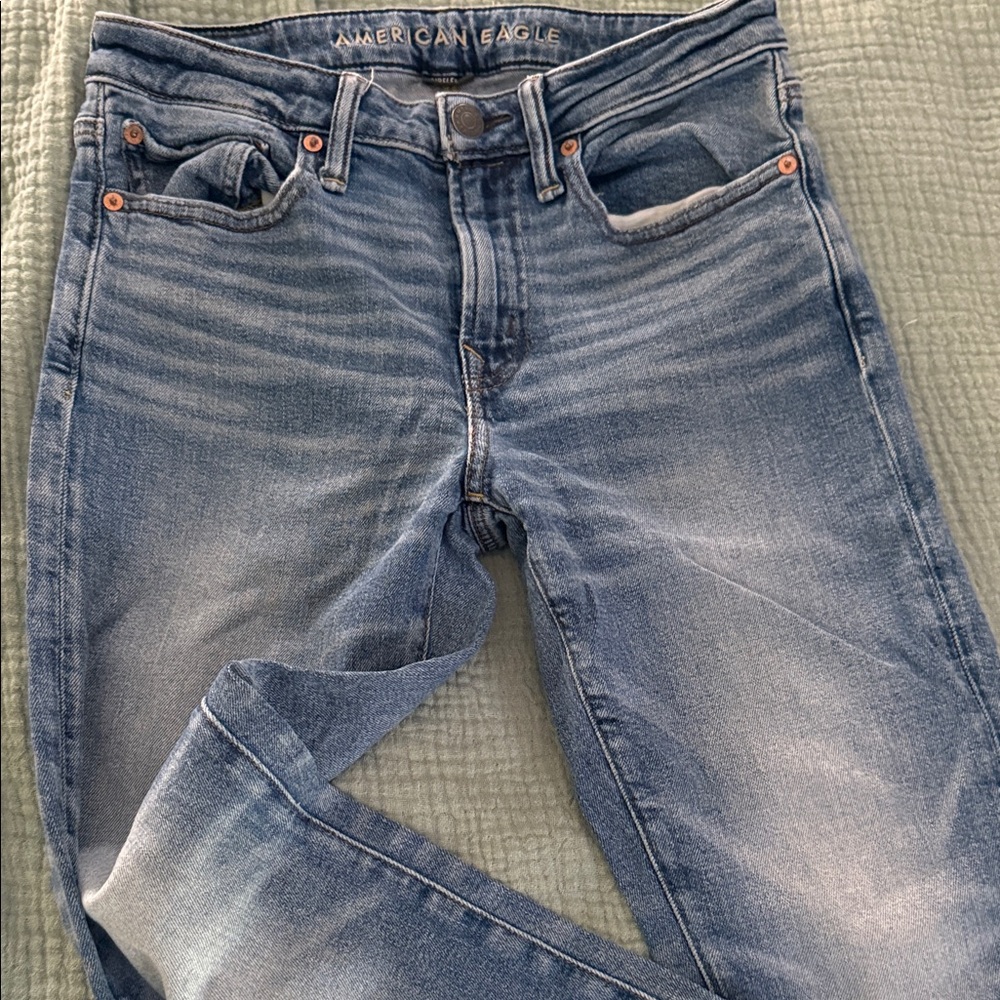 American Eagle Outfitters Men's Faded Blue Slim Straight Jeans